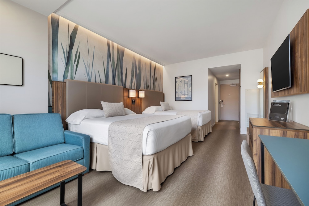 Deluxe Room, 2 Queen Beds