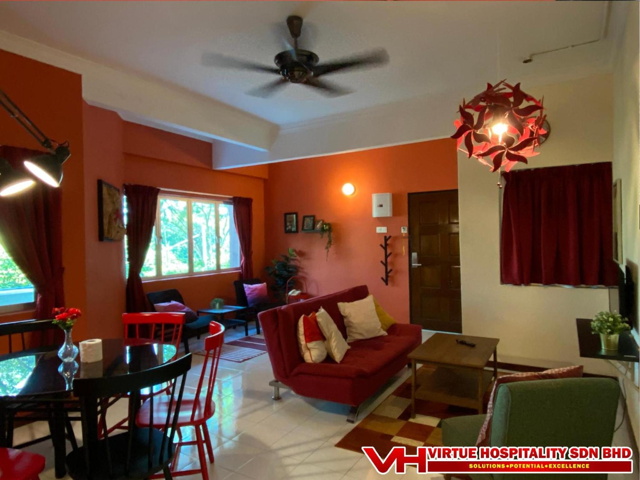 Three-Bedroom Suite - Photo 7