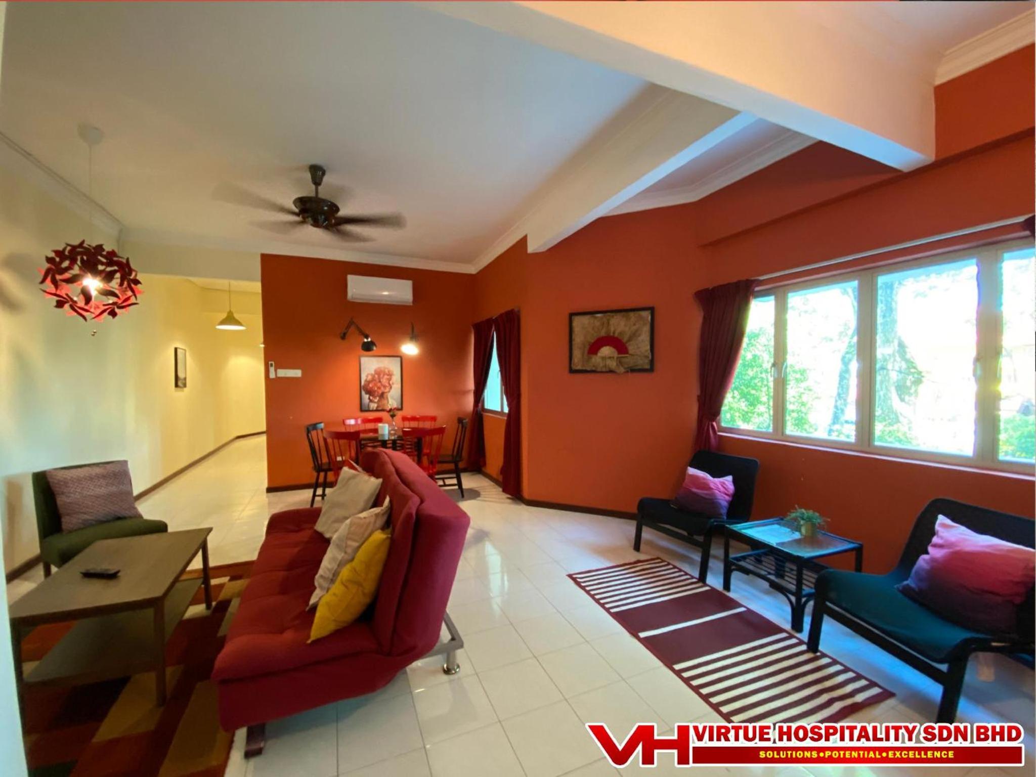 Three-Bedroom Suite - Photo 8
