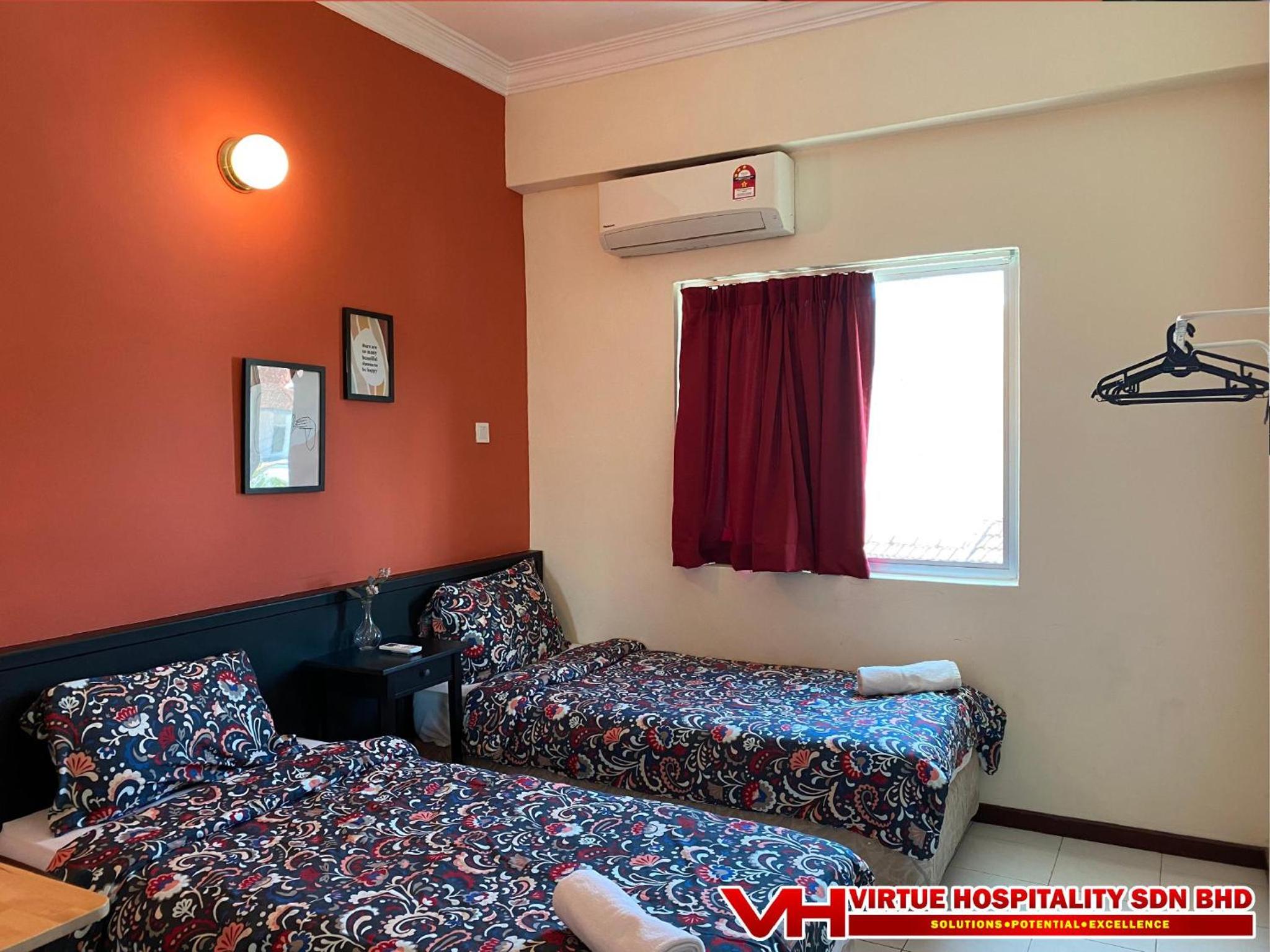 Three-Bedroom Suite - Photo 12