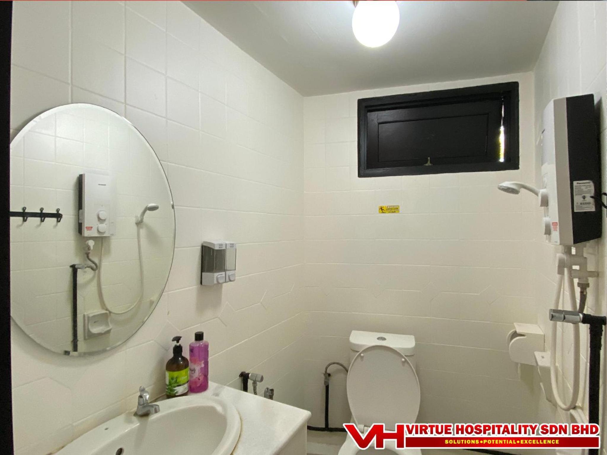Three-Bedroom Suite - Photo 13