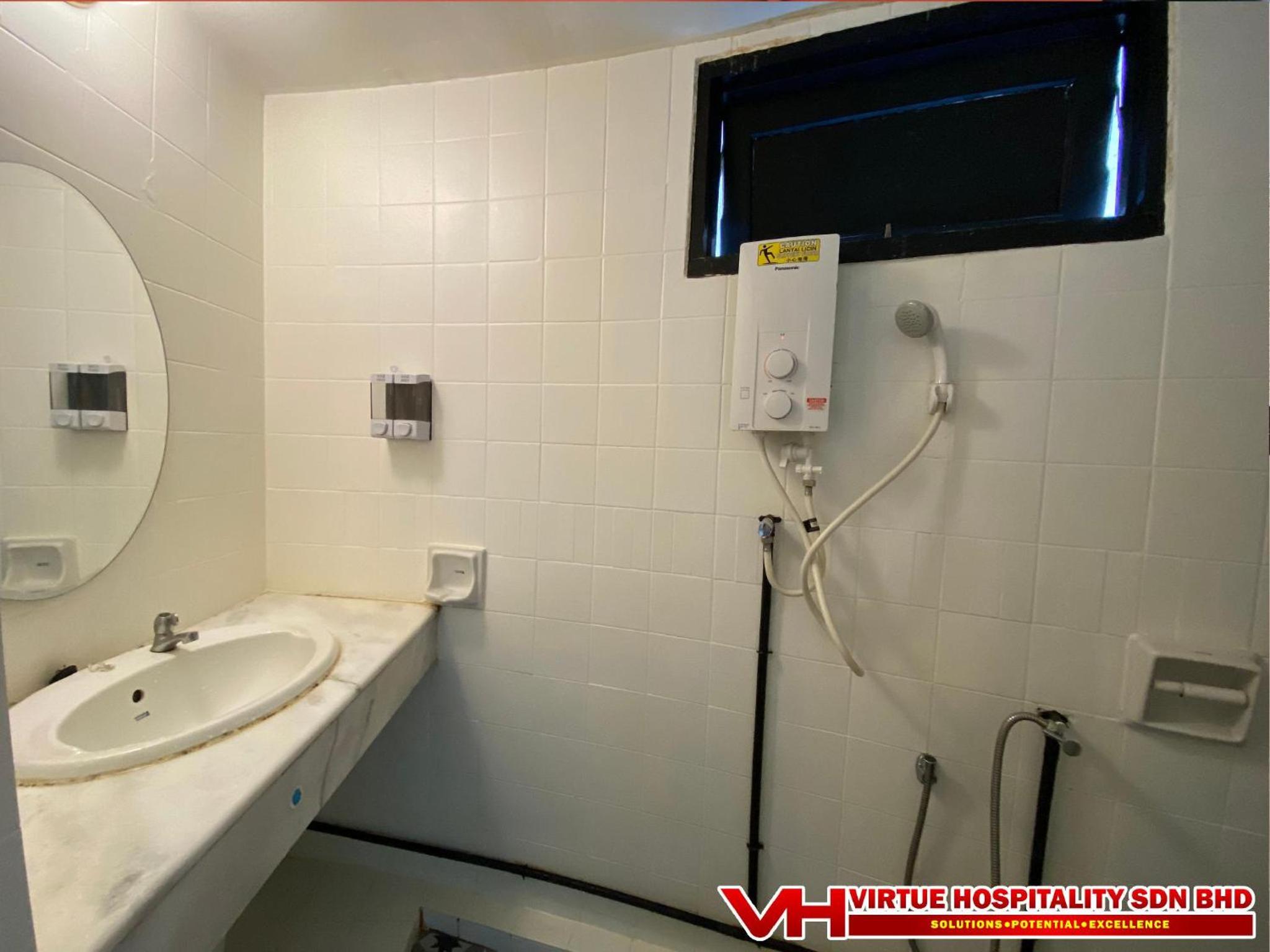 Three-Bedroom Suite - Photo 14