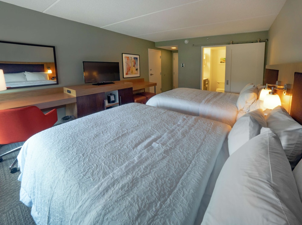 Standard Room, 2 Queen Beds - Photo 3