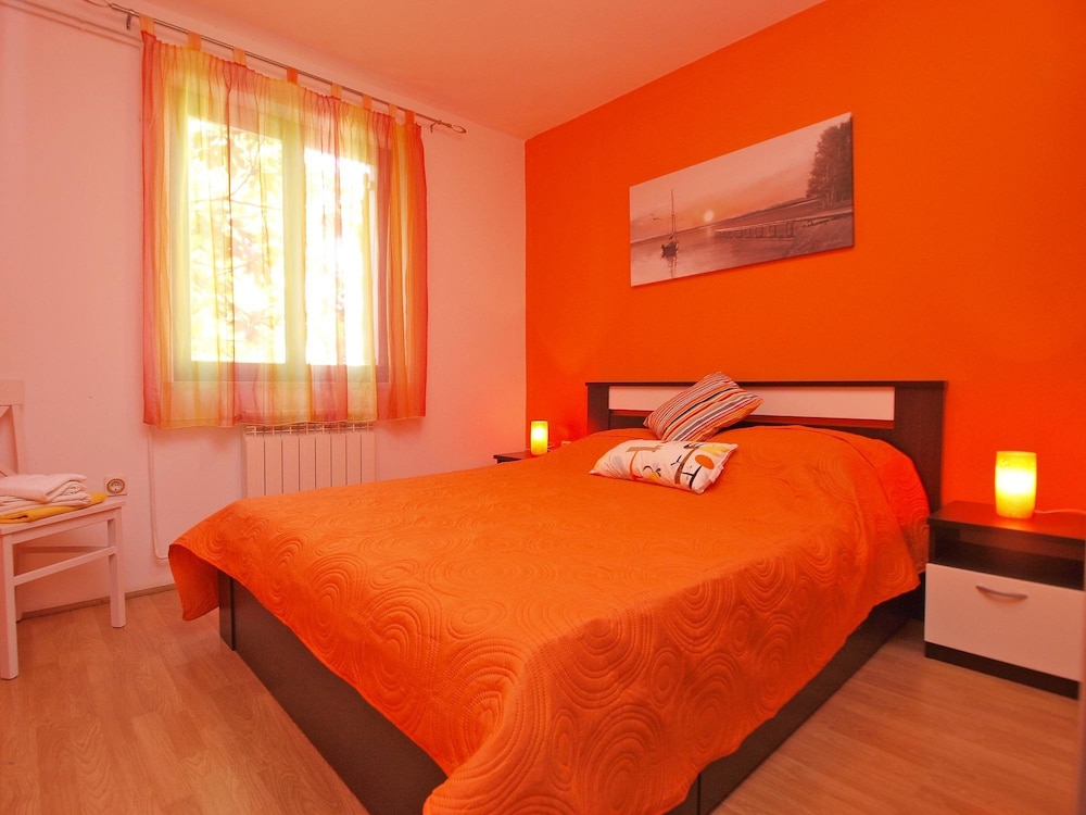 Apartment, 2 Bedrooms (768/1788)