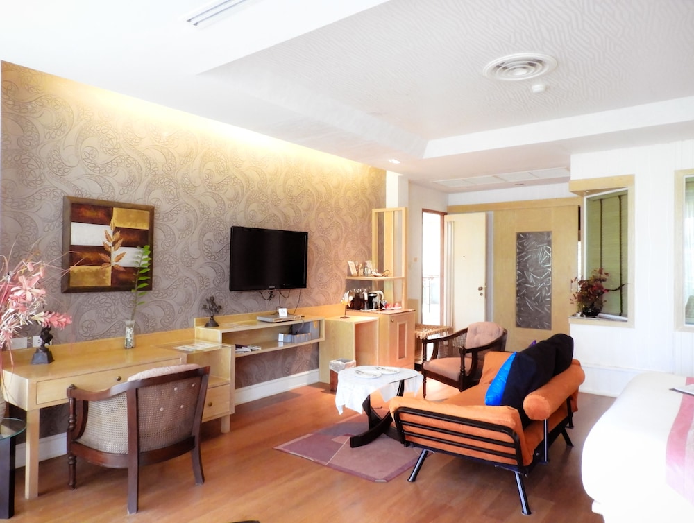 Executive Suite photo 3