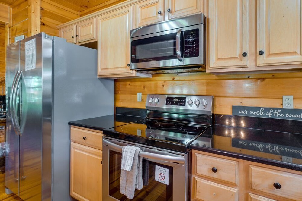 Gatlinburg Getaway - Private Theater Hot Tub, Kuva 19