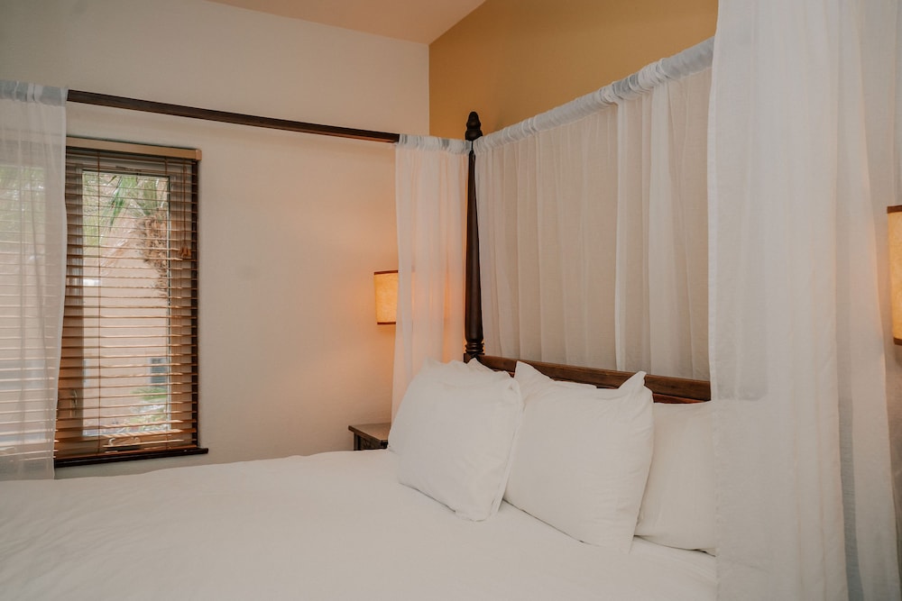 Deluxe Room, Multiple Beds