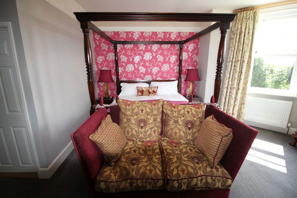 Luxury Suite (Four Poster Bed) photo 2