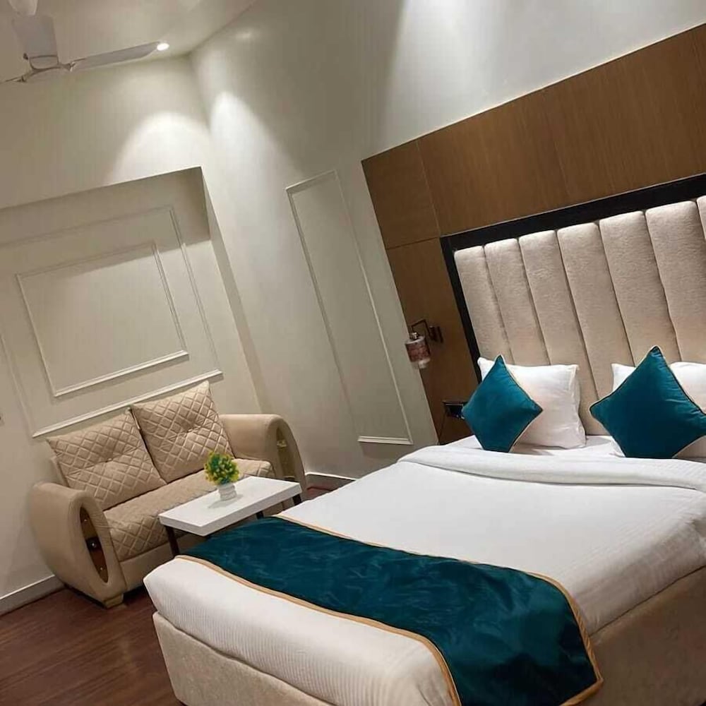 Luxury Double Room Single Use, City View