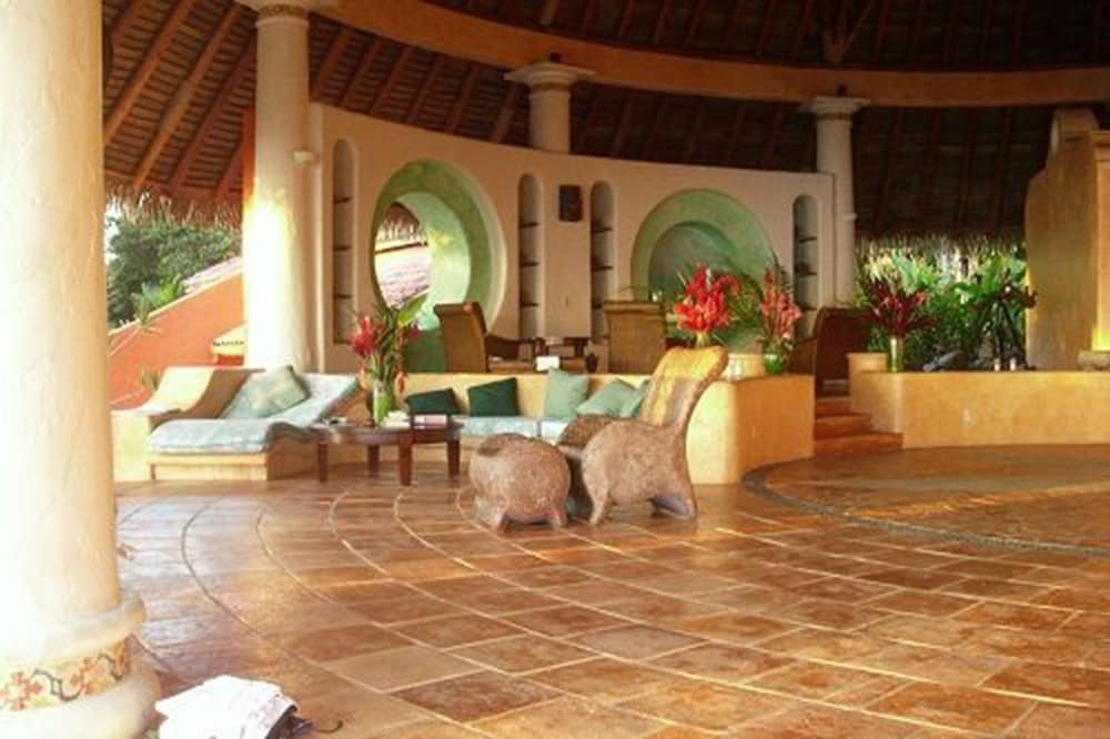Villa photo 1