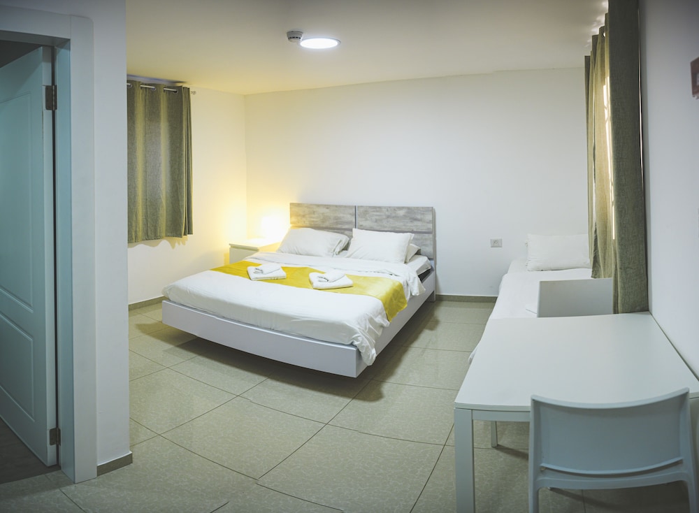 Premium Triple Room, Patio