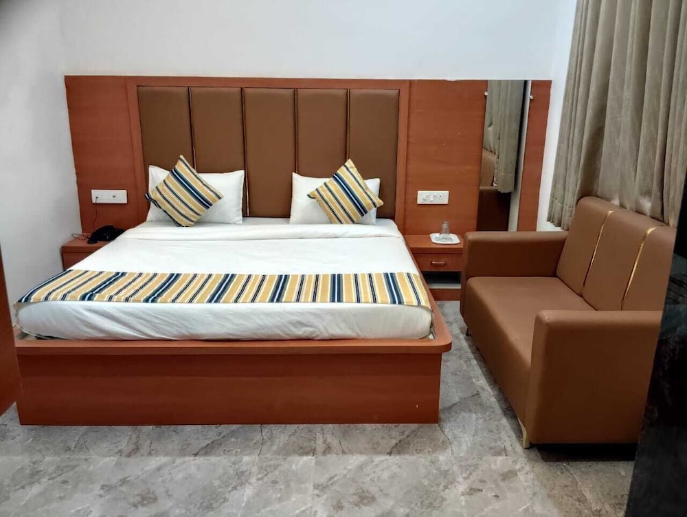 Deluxe Double Room, City View