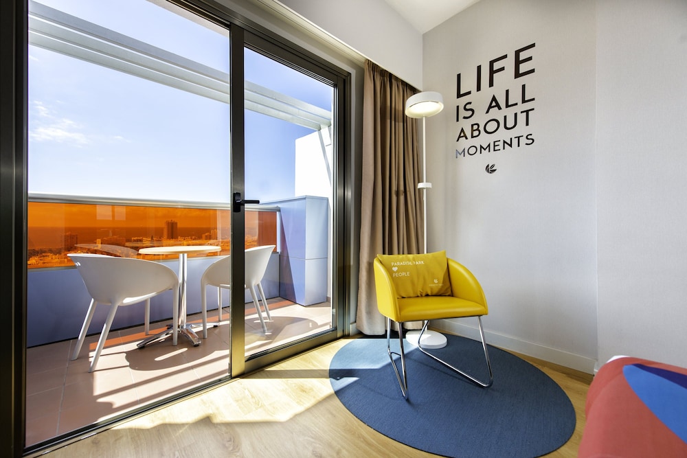 Superior Twin Room, Pool View