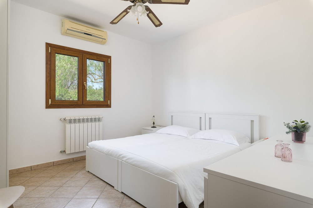 Villa photo 1