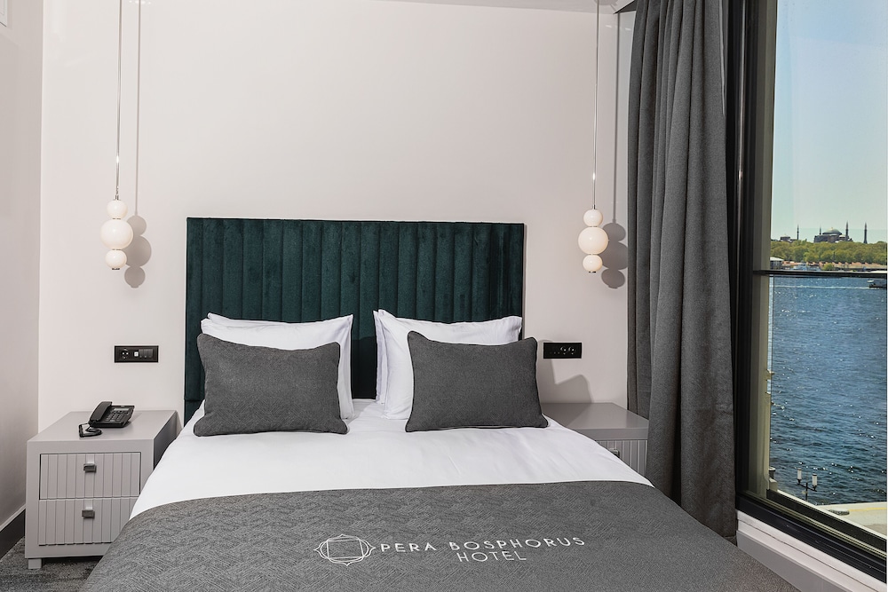 Standard Room, Partial Sea View photo 1