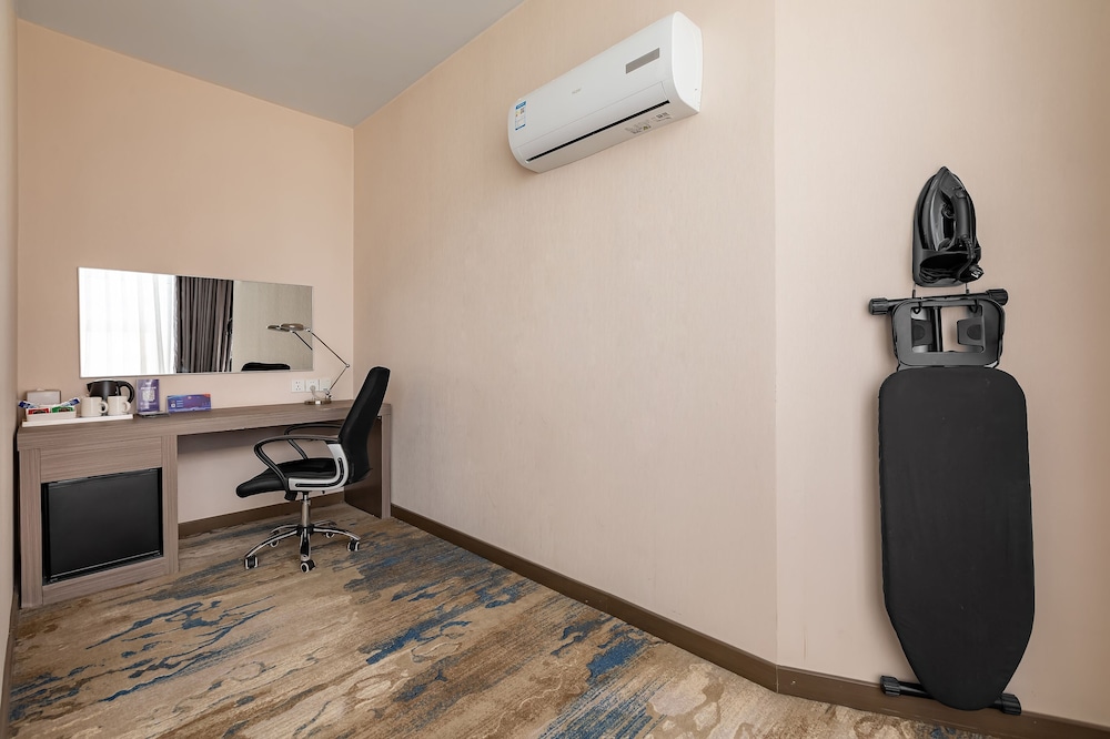 Suite (Coin Building View) photo 2