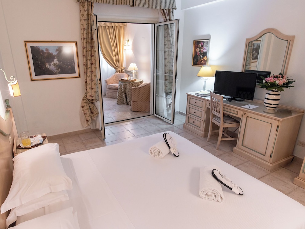 Basic Triple Room, 1 Bedroom photo 1