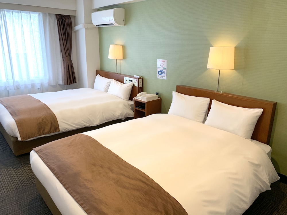 [Short Stay Plan] Standard Twin Room(1 Single Bed, 1 Double Bed)(Check-In After 10pm), Non Smoking photo 2