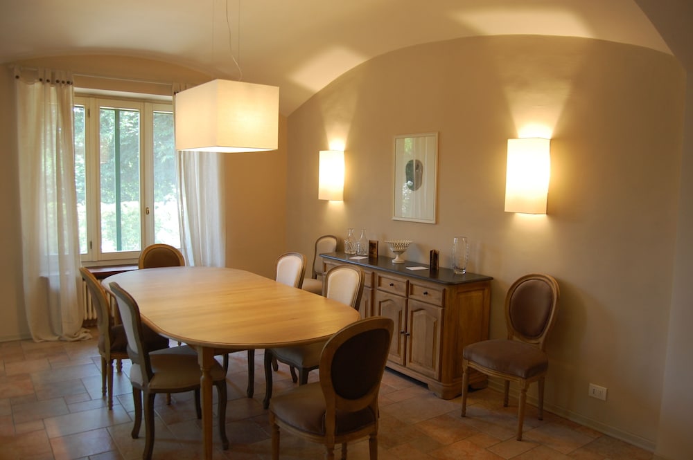 Villa - Photo 3