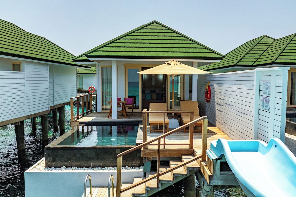 Lagoon Villa with Pool + Slide photo 2