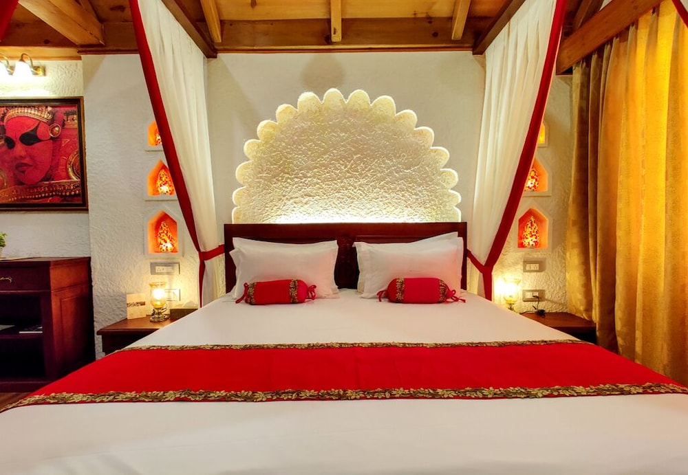 Tribhuja Luxury photo 3
