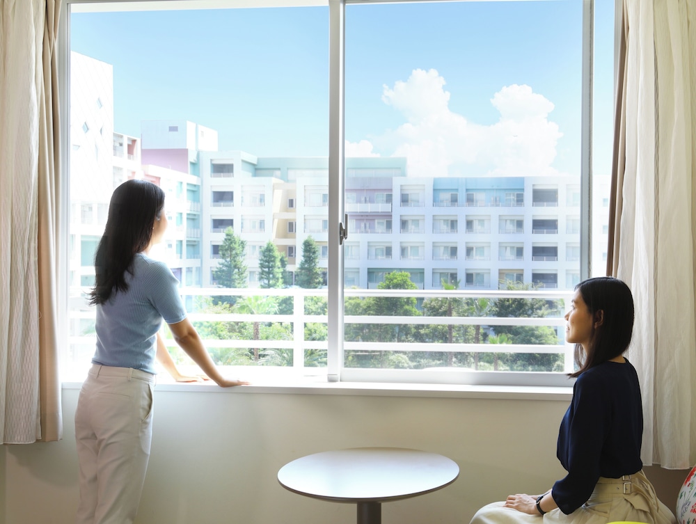[6pm Check-In, 11 Am Check-Out] Run Of House For 2 People