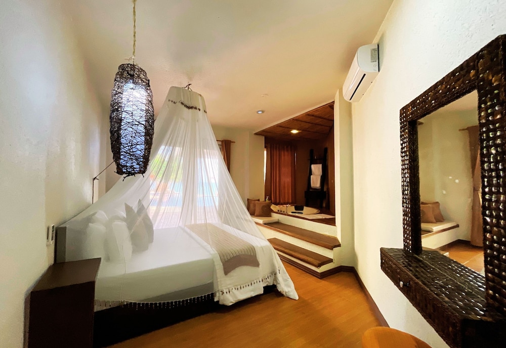 Empress Suite photo 3