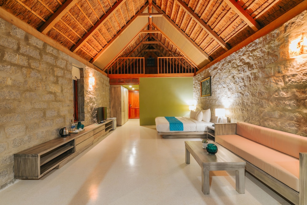 Bungalow (Ocean Front View) photo 3