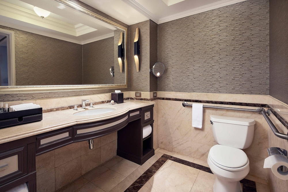 Deluxe Double Room, 2 Queen Beds - Photo 3