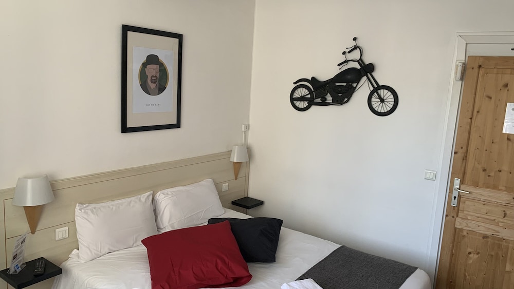 Classic Double Room - Photo 10