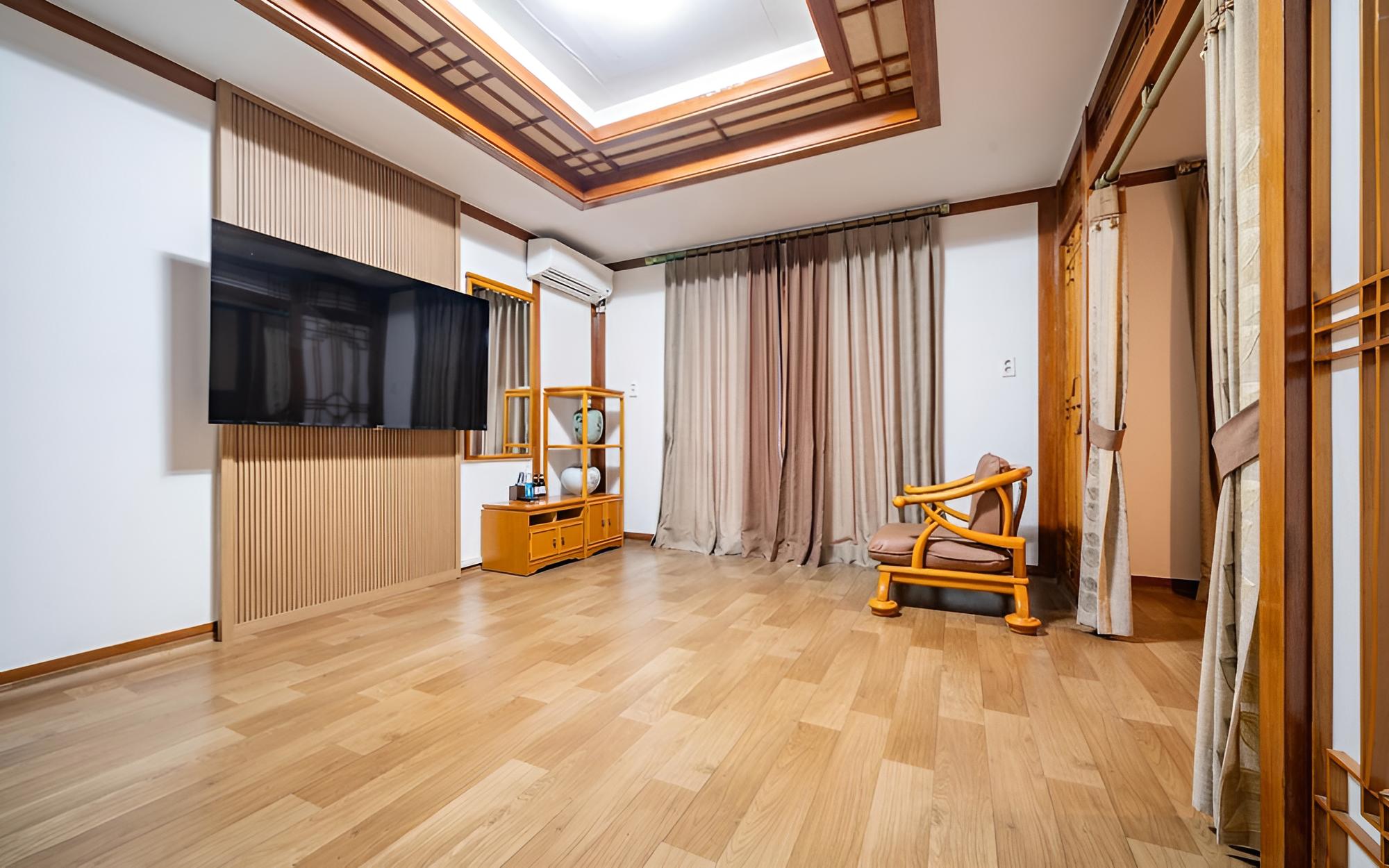 Room (VIP Room TYPE1) - Photo 3