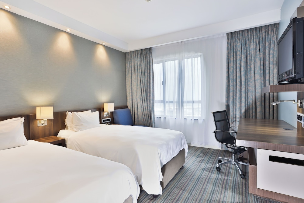Standard Room, 2 Twin Beds, Smoking, Ocean View (Balcony) - Photo 4