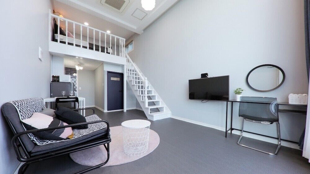 Room (A-101 duplex bed) - Photo 4