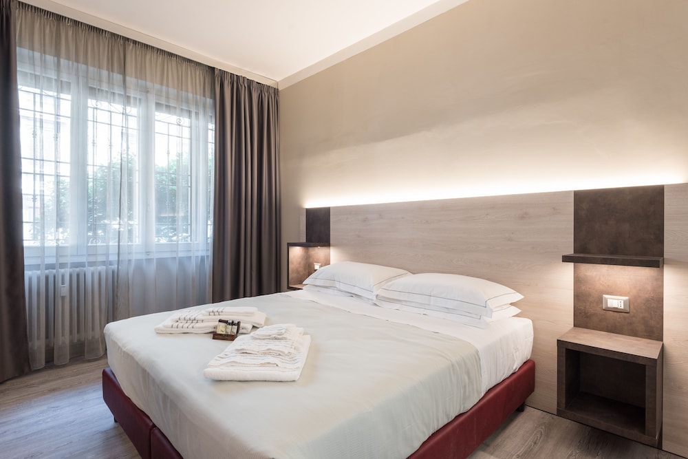 City Double or Twin Room, 1 Queen Bed photo 2