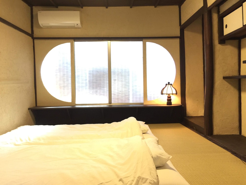 Japanese Style Room for 3 Guests, Shared Bathroom photo 3