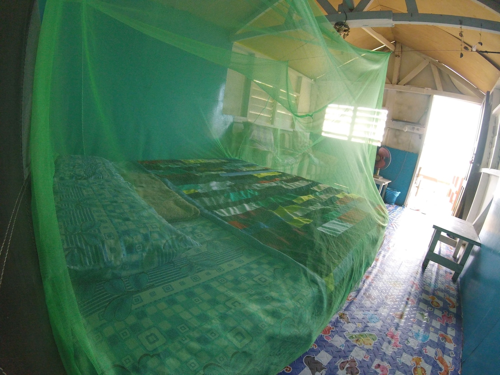 Picturesque Seaview Chalet photo 1