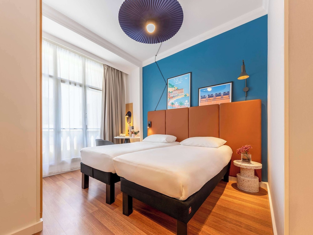 Standard Room, 2 Twin Beds - Photo 19