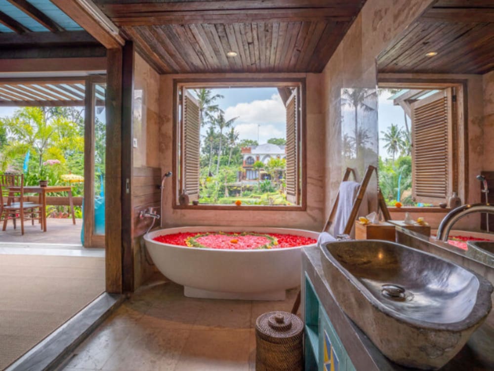 Ethnical Two Bedroom with Plunge Pool - Photo 16