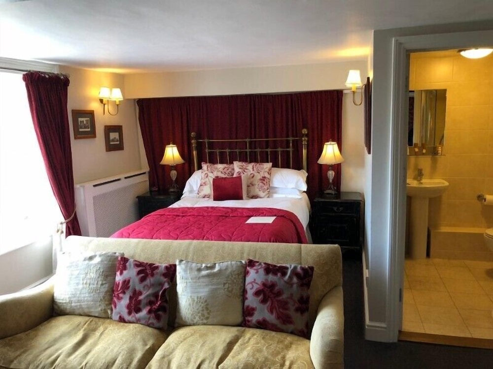 Superior Double Room, Ensuite - Photo 6