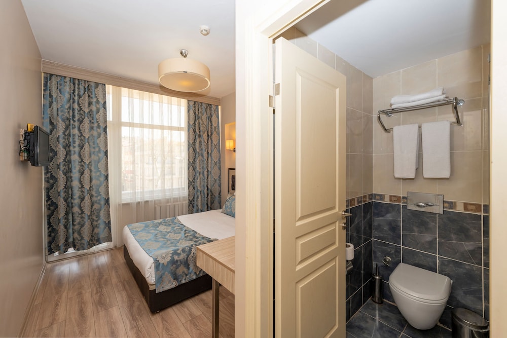 Standard Room, 1 Bedroom photo 2