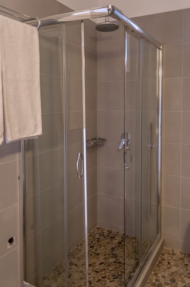 Comfort Suite photo 2