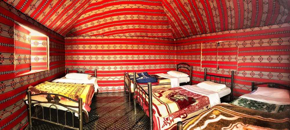 Quadruple Tent with Shared Bathroom photo 1
