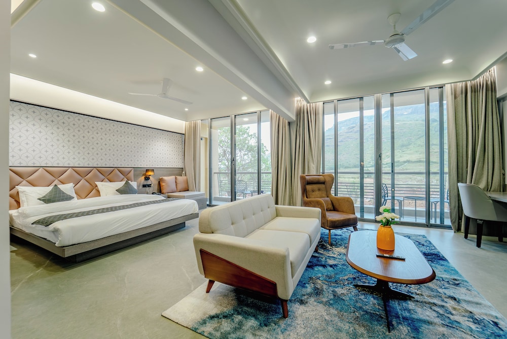 Grand Jasmine Suite