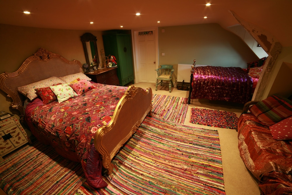 Deluxe Double or Twin Room, Ensuite, Garden View (Hedgewitch)