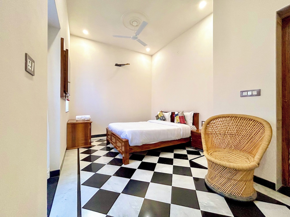 Deluxe Big Room