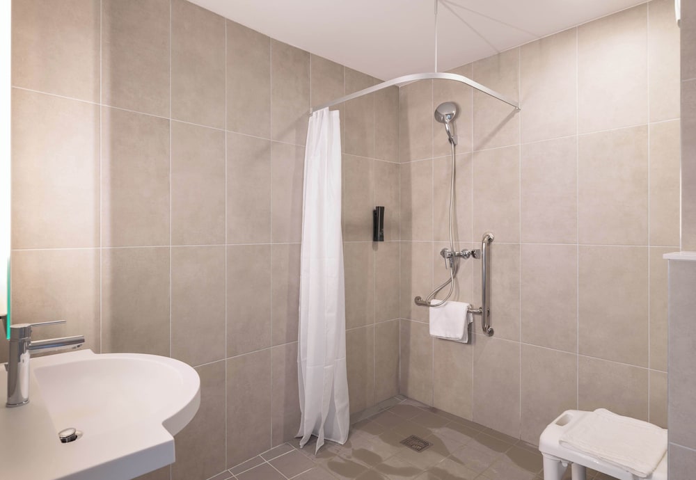 Double Room, Mobility Accessible, Non Smoking - Photo 2