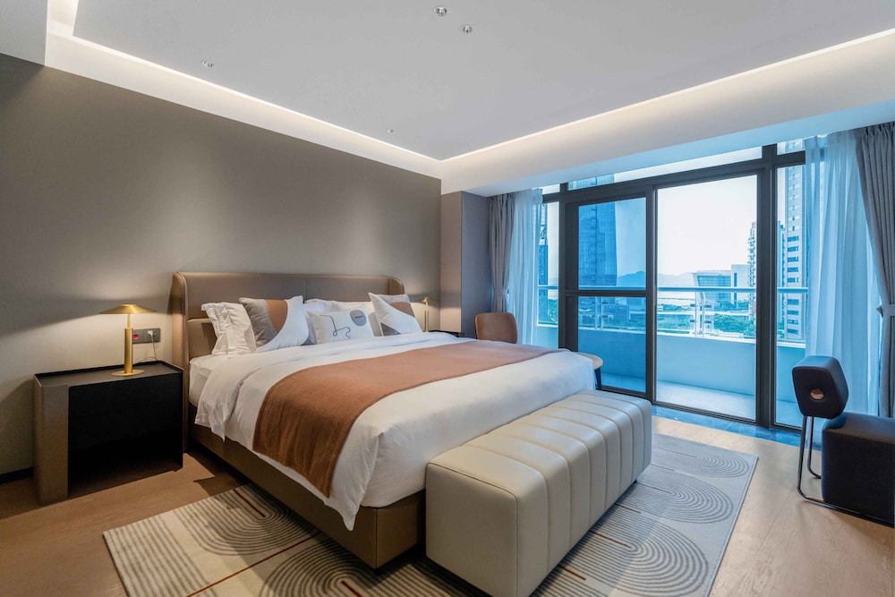 1 Bedroom Premier photo 3