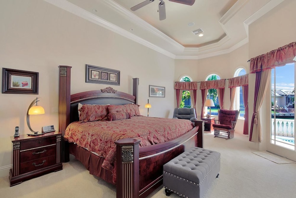 Luxury House, 4 Bedrooms, Sea View, Sea Facing