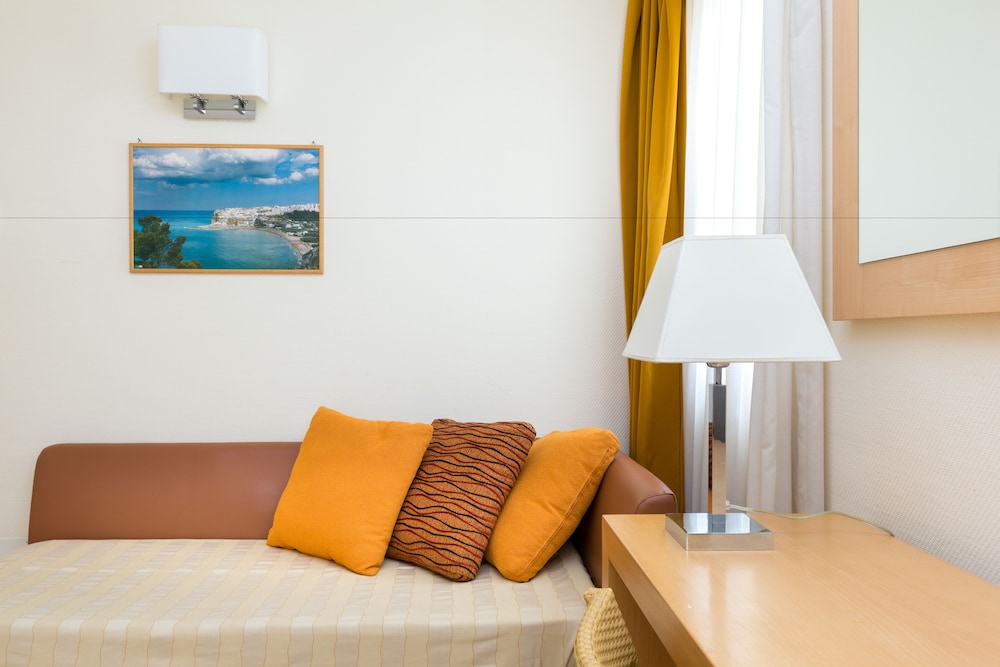 Premium Triple Room photo 2