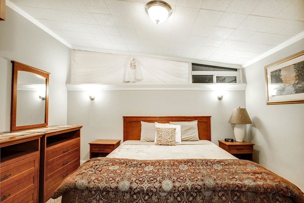 Condo, 1 King Bed, Pool View photo 2